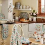 Double Oven Glove Country Floral Design by Cooksmart 100% Cotton Outer-80030